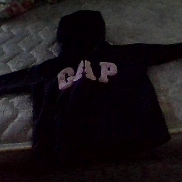 Size (6-7) GAP Kids Hoodie - Picture 1 of 4